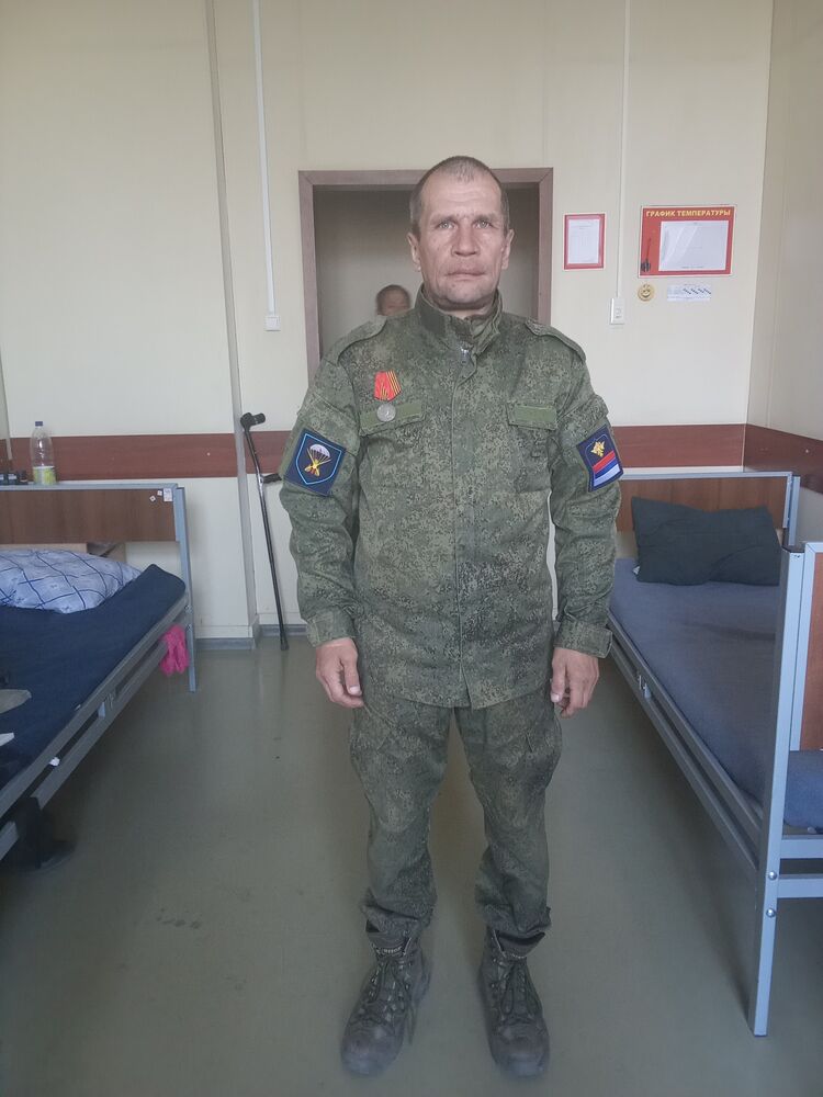  51113129  Denis, 51 ,    