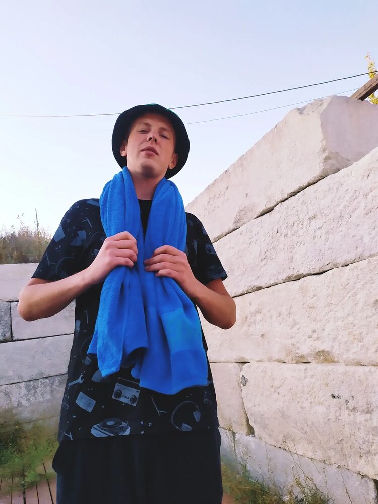  33805219  , 28 ,    -