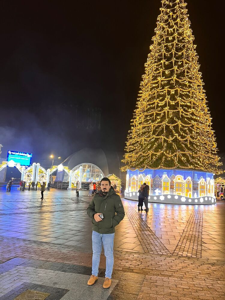  ,   Moamin Ahmed, 35 ,   ,   , c 