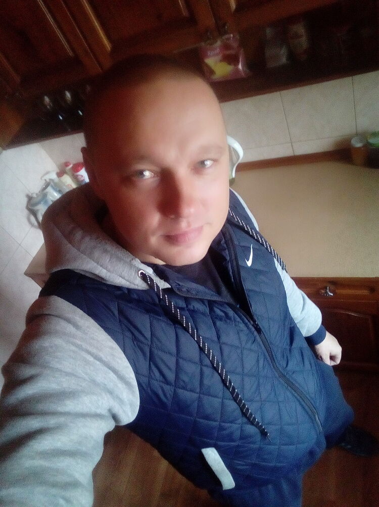  8400729  , 48 ,    