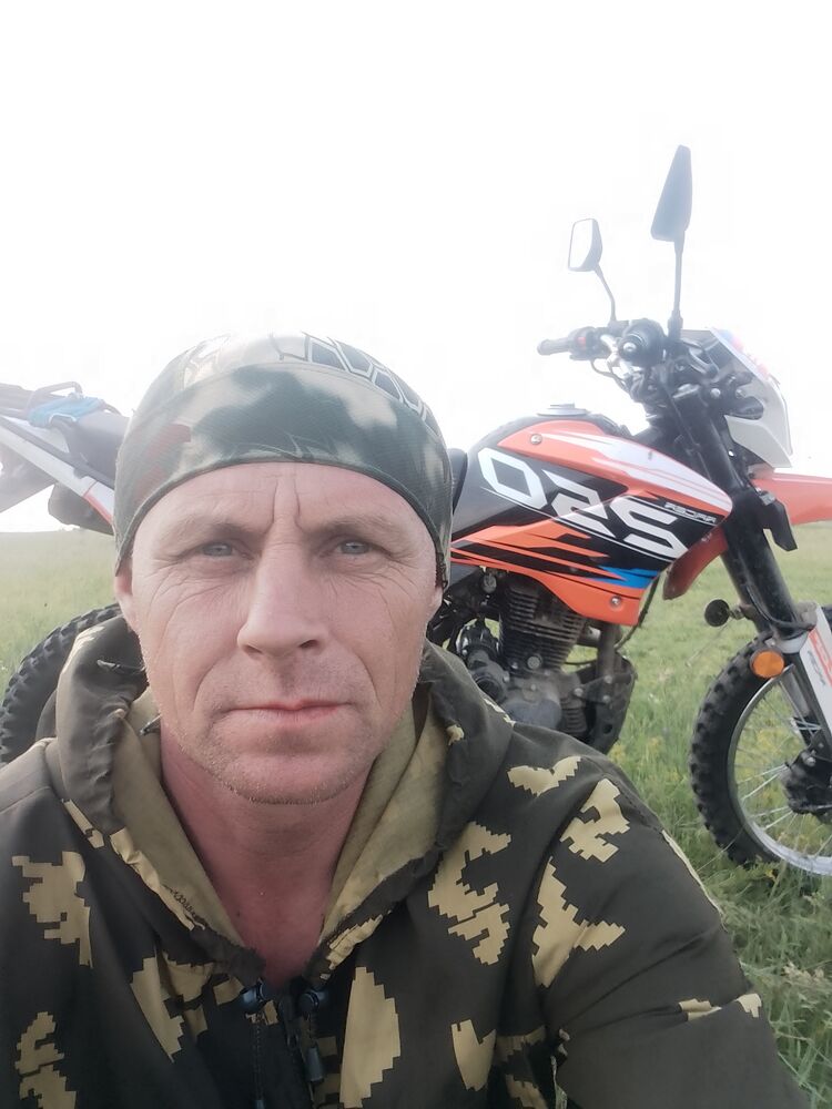  46111629  , 42 ,    