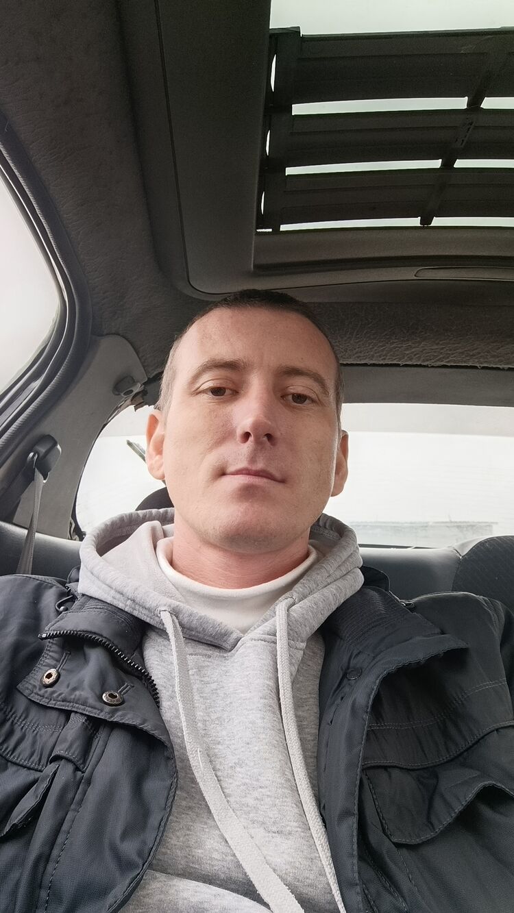  52639239  , 37 ,    