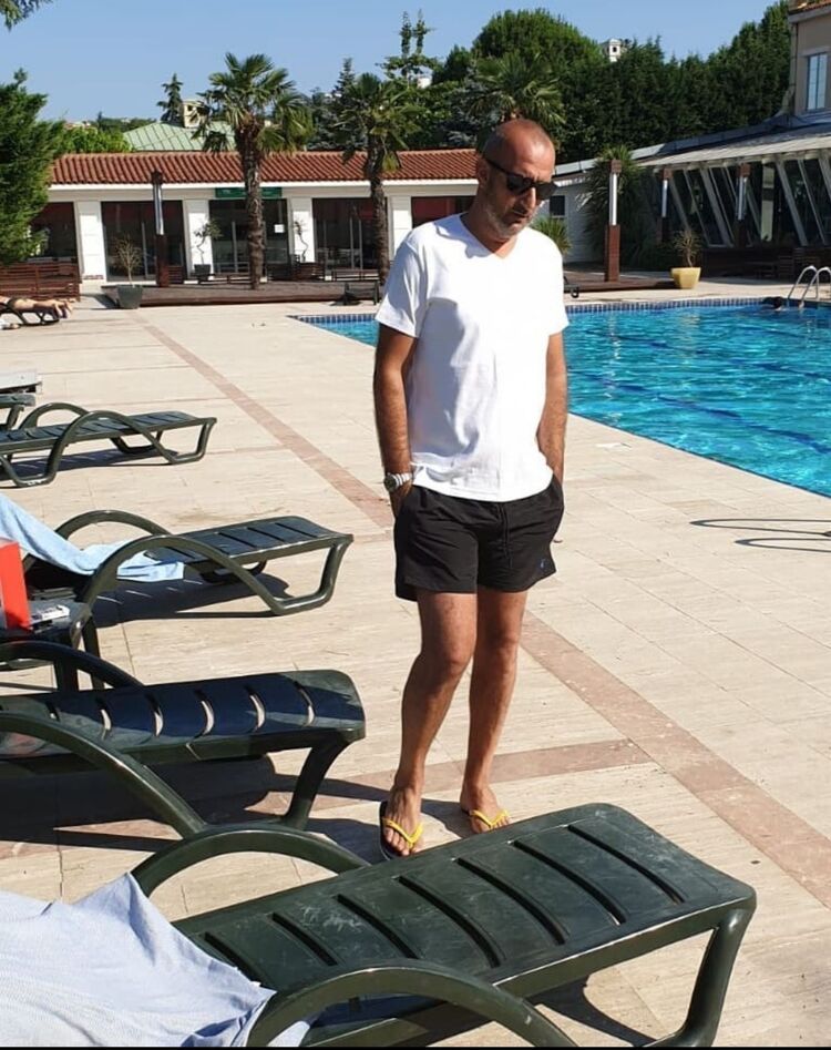  29479779  Serkan, 48 ,    