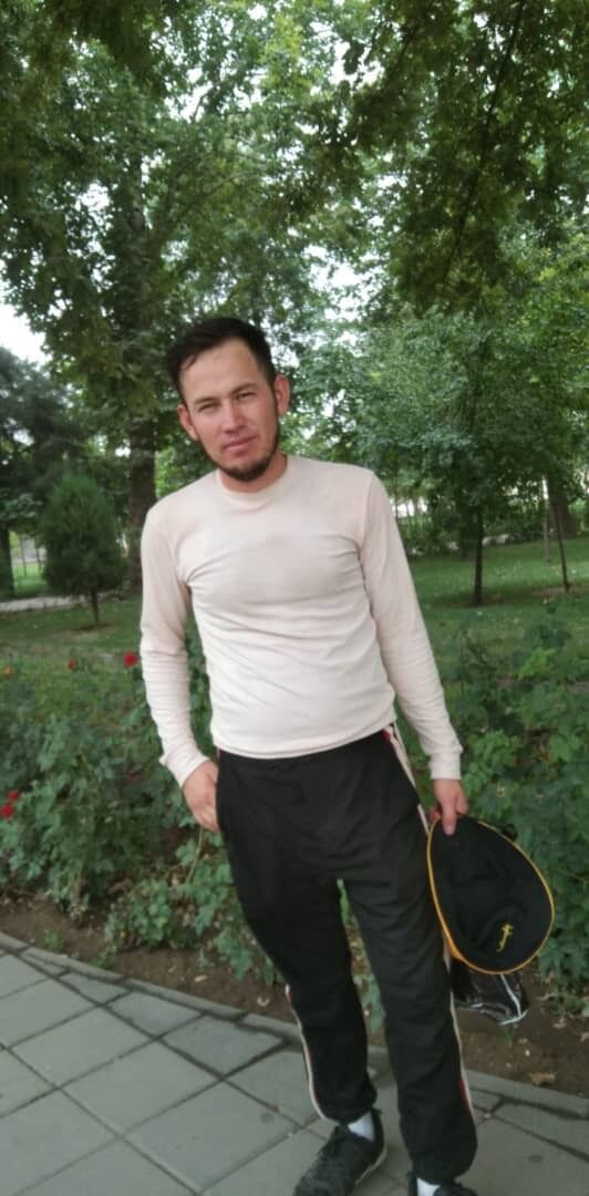  48262679  Azamat, 34 ,    