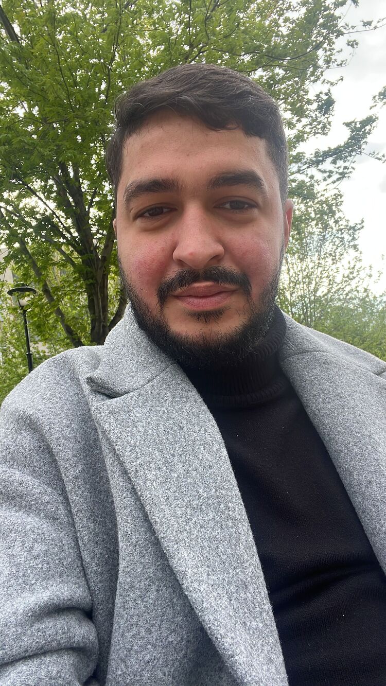  54620879  Waleed, 28 ,    