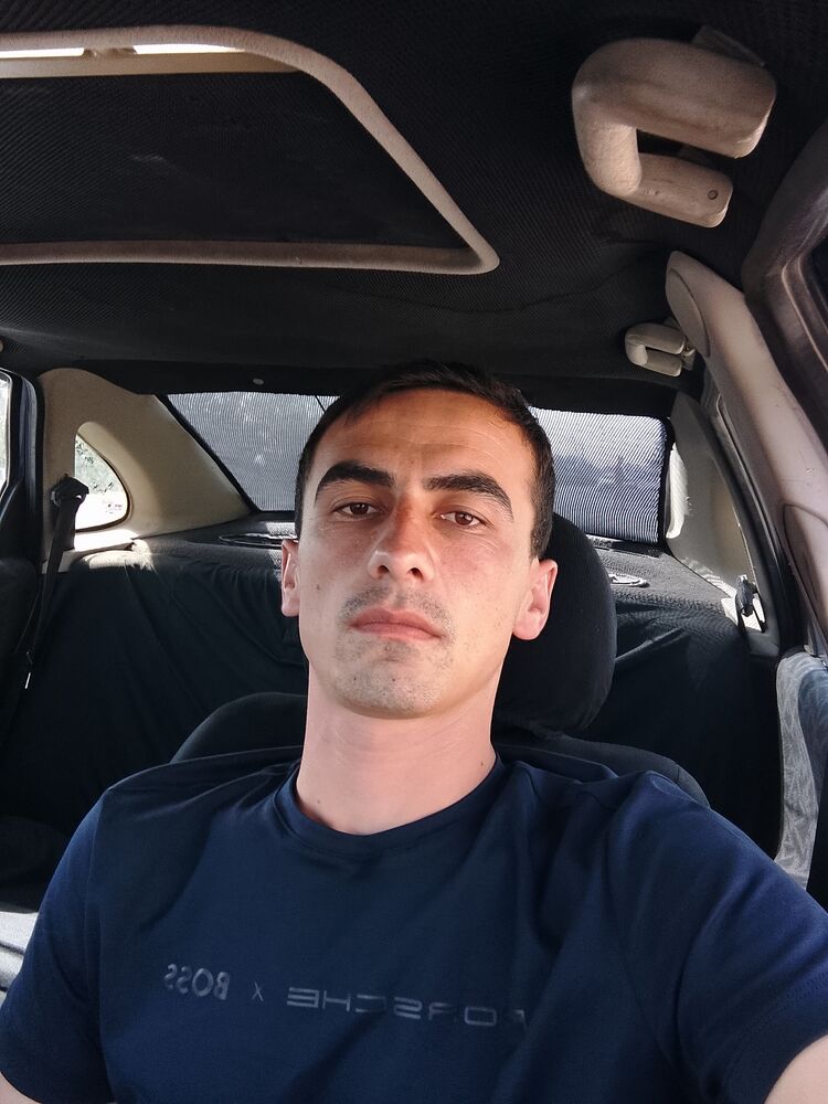  45370329  Behruz, 26 ,    