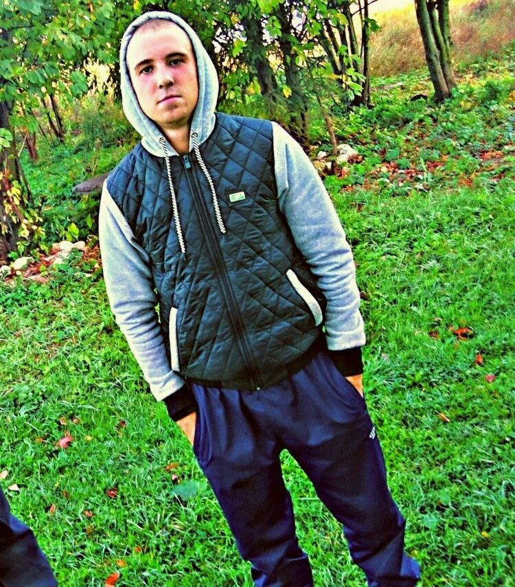  37586779  , 26 ,    