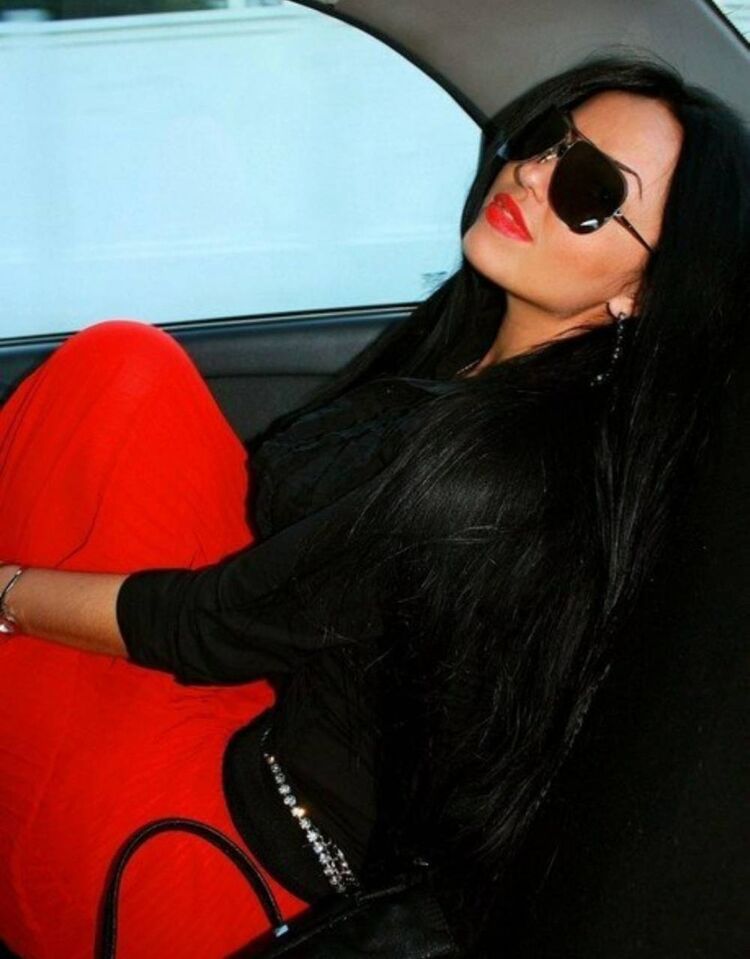  13727489  Natali, 44 ,    