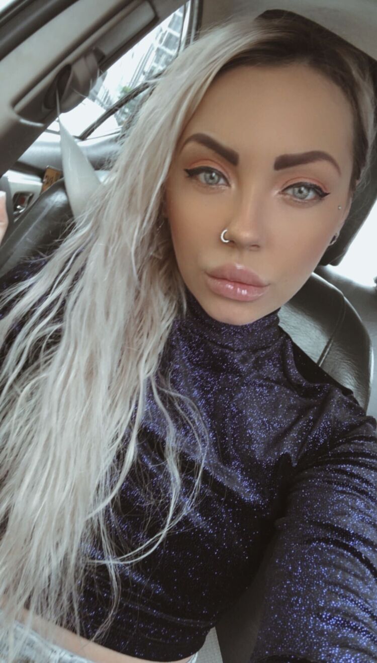  ,   Vlada, 28 ,   ,   