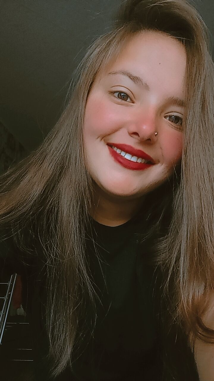  52944949  Valeria, 20 ,    