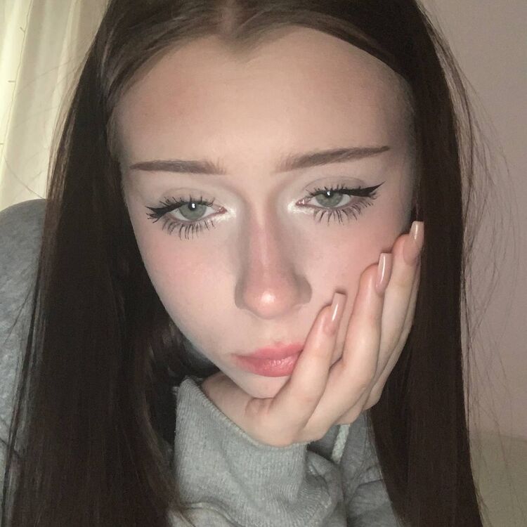  44046469  , 19 ,    -