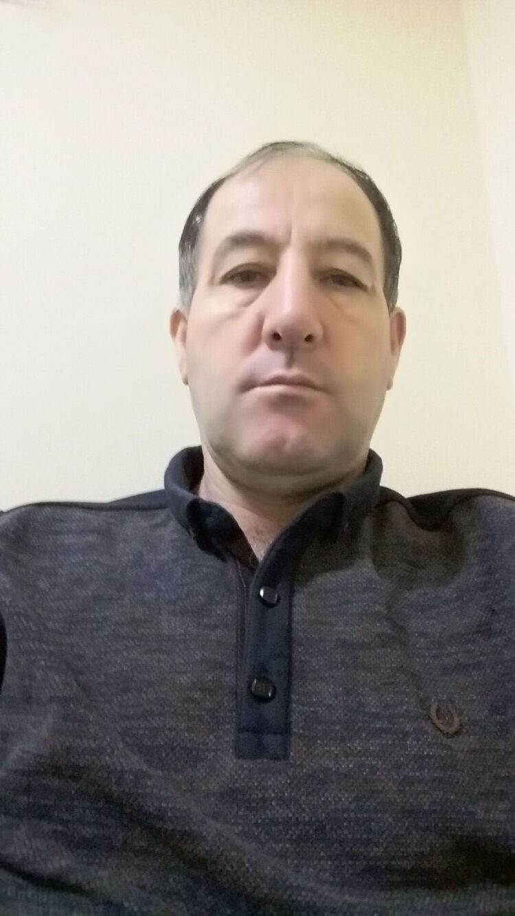  27504239  Kamil, 61 ,    