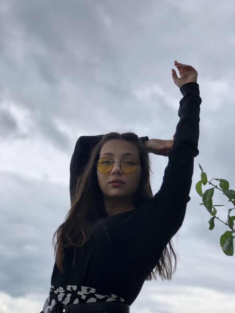  37026509  , 22 ,    -