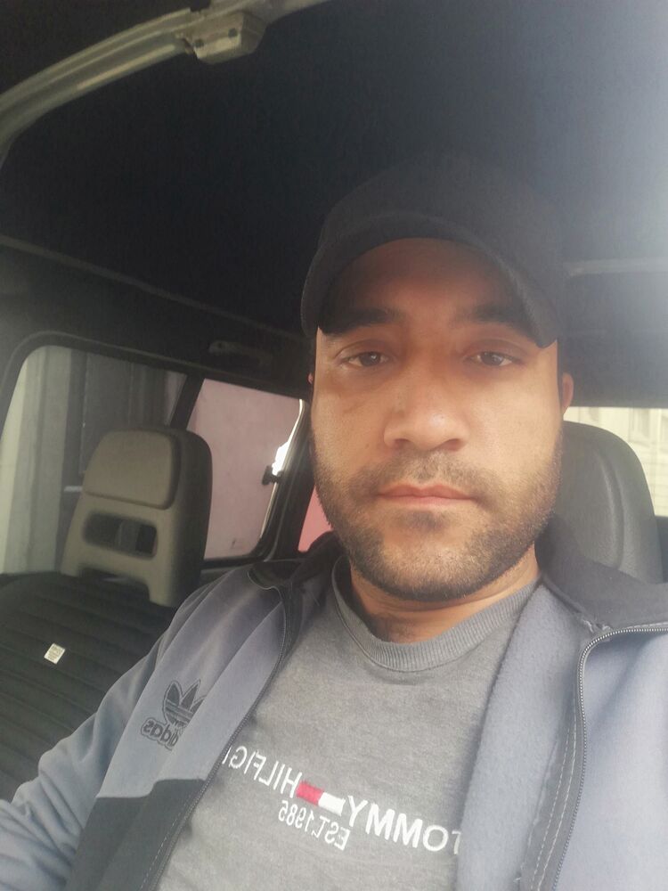  39637089  Izzat, 33 ,    