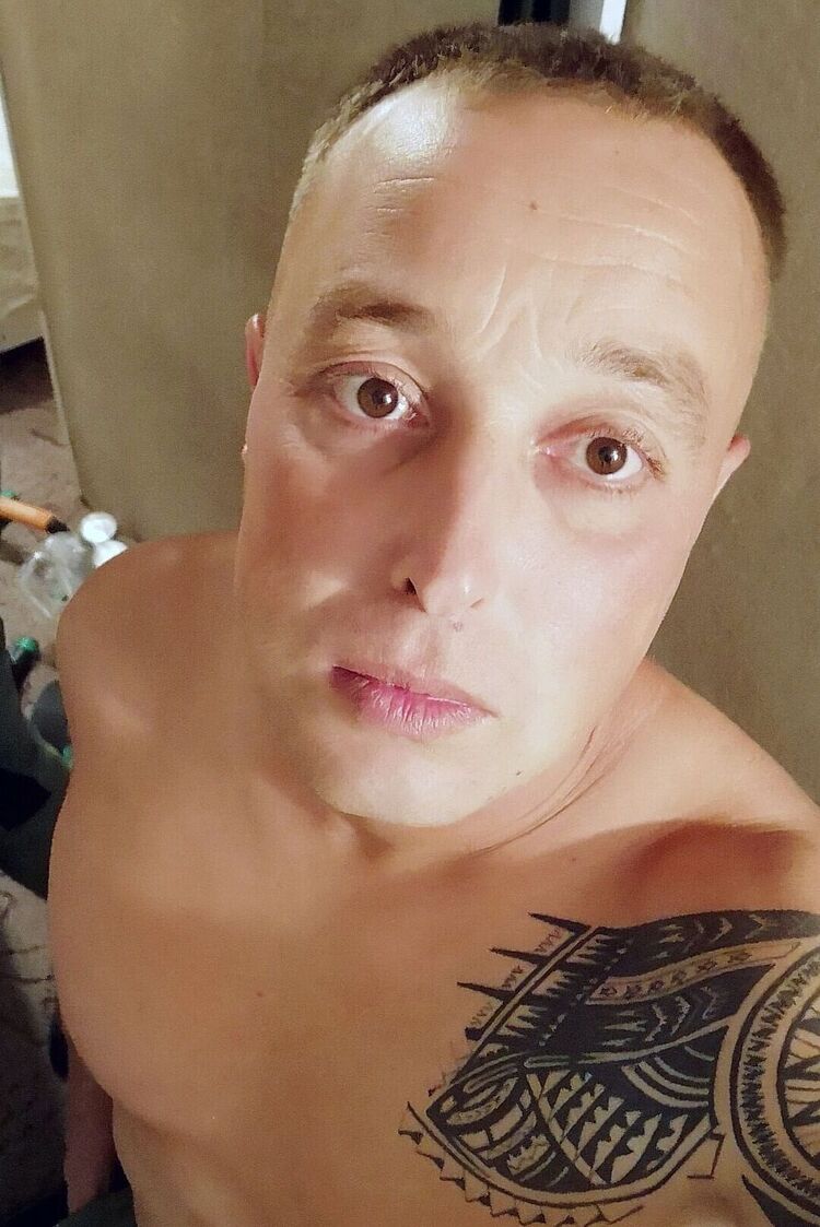  37064079  , 35 ,    