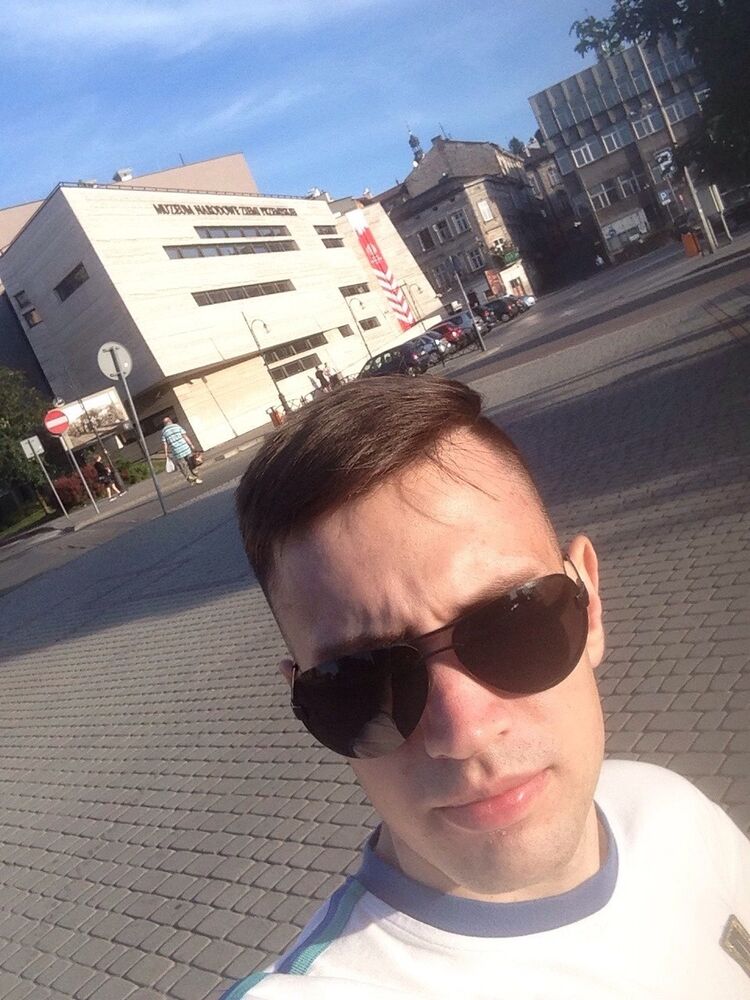  14009649  , 32 ,    