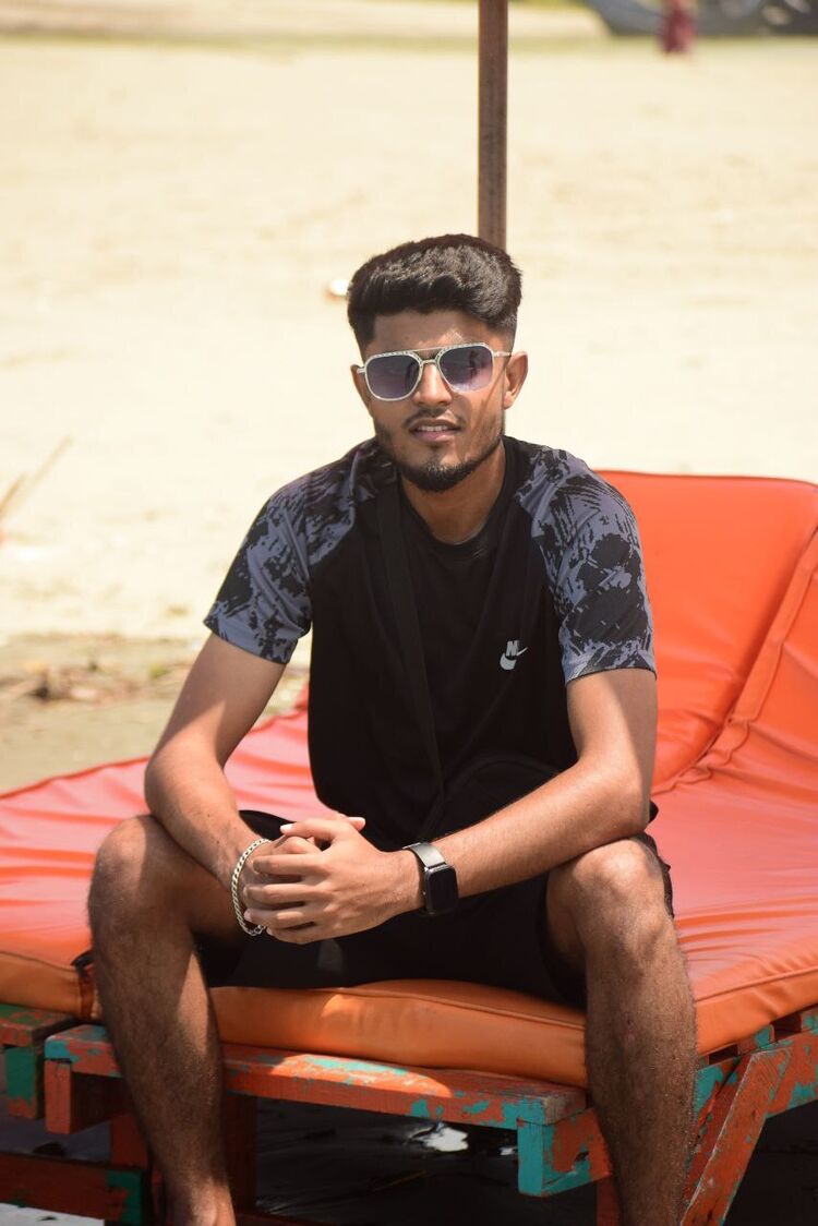  48432719  Ahmed, 27 ,    