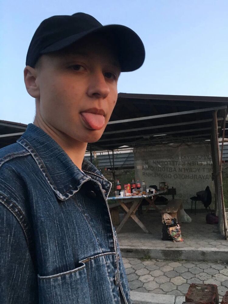  44642359  , 21 ,    --