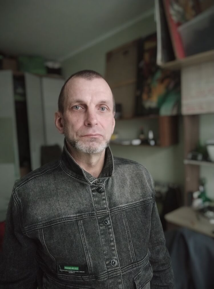  42578199  Vadim, 55 ,    