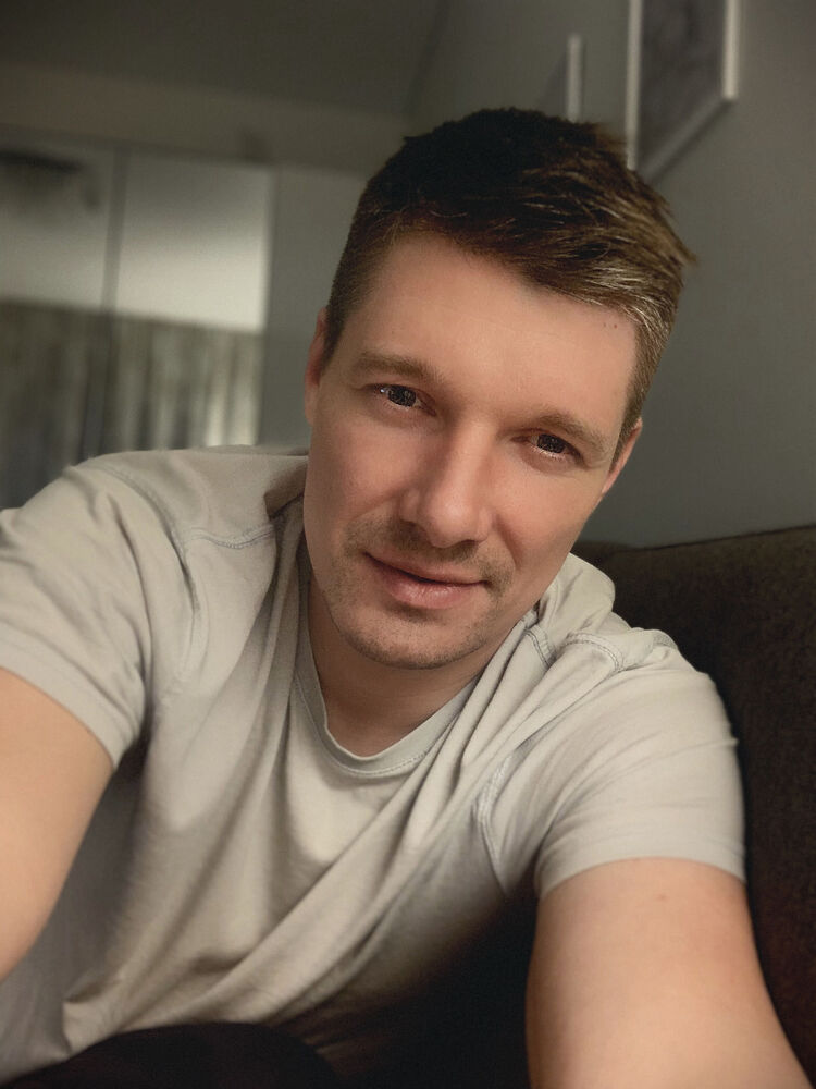  28259639  Ivan, 40 ,    -
