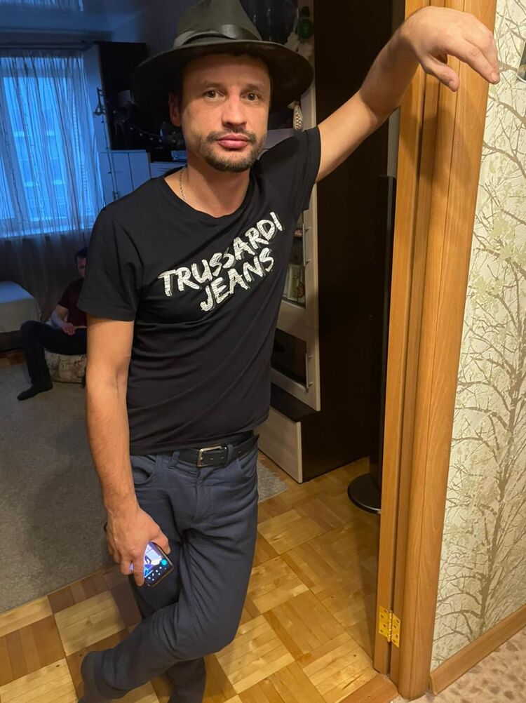  33420639  Ruslan, 41 ,    