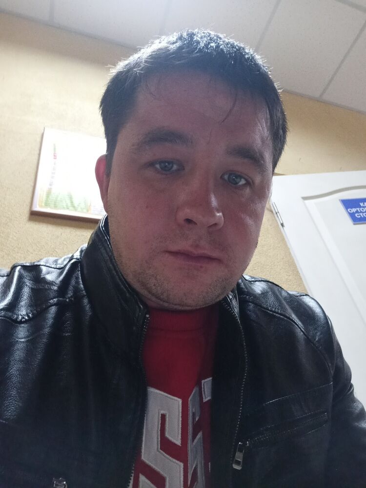  ,   Dima, 32 ,   ,   