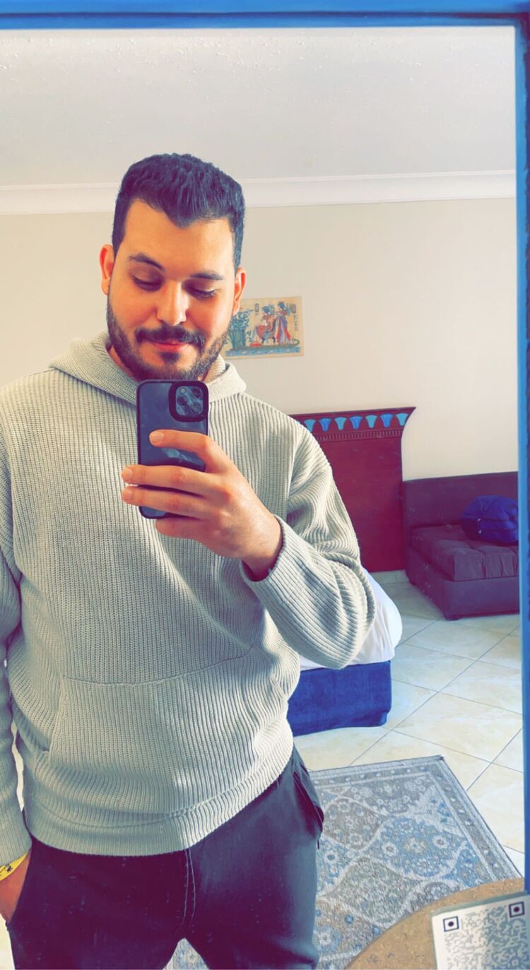 ,   Ayman, 32 ,   ,   