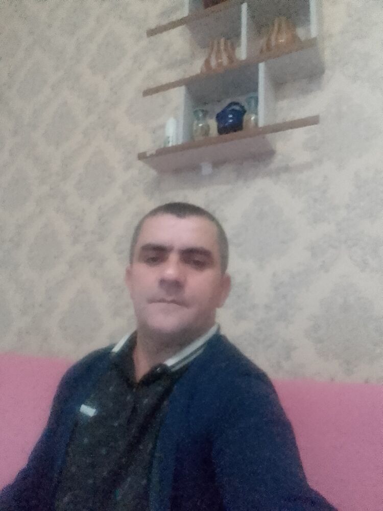  49384999  Ramil, 45 ,    