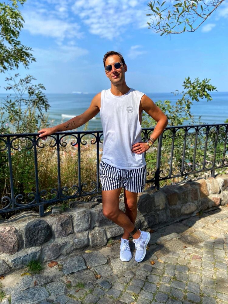  ,   , 28 ,   ,   