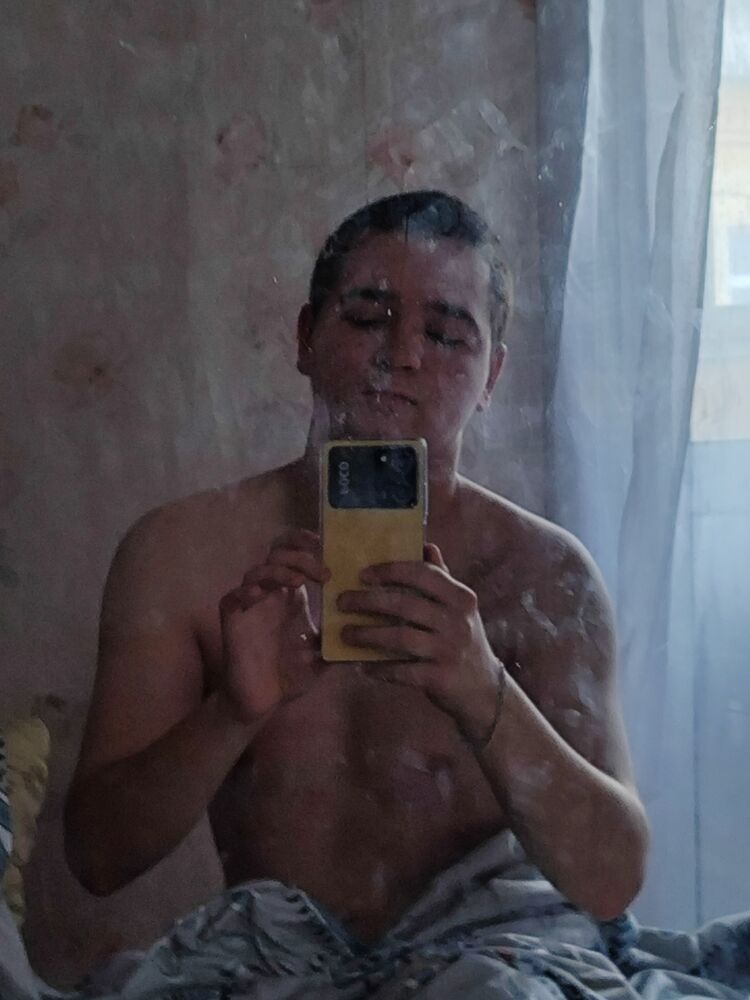  -,   Maxim, 21 ,   ,   , c , 