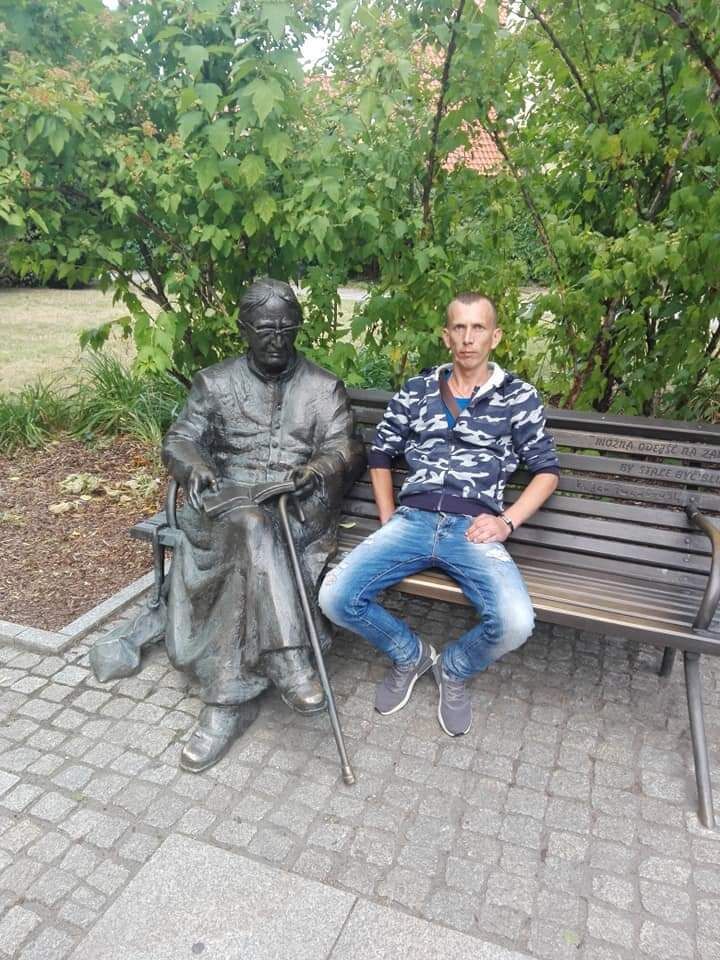  31068619  Andriy, 34 ,    
