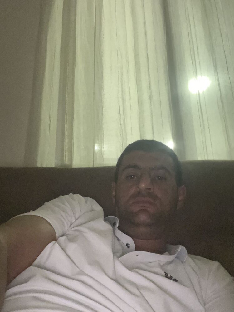  35810289  Armen, 35 ,    
