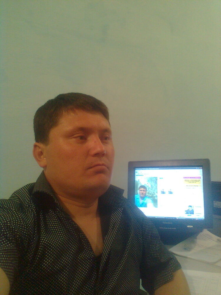  4063759  Azamat, 44 ,    
