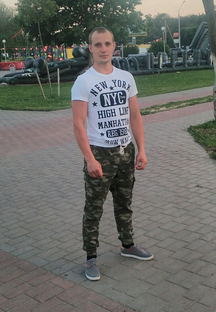  ,   Leon, 37 ,   ,   , c 