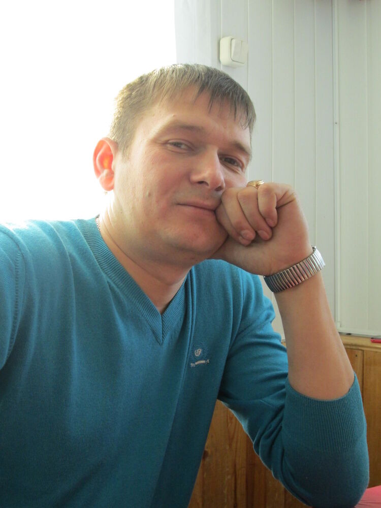  4247279  Andrej, 42 ,    