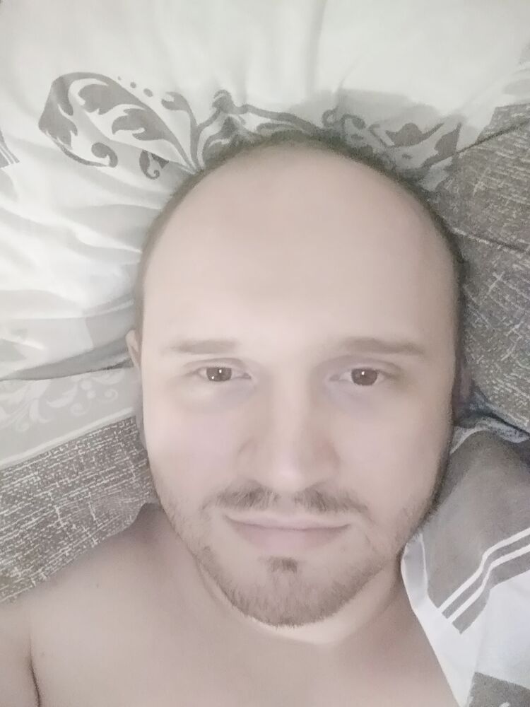  27992639  Mikhail, 42 ,    