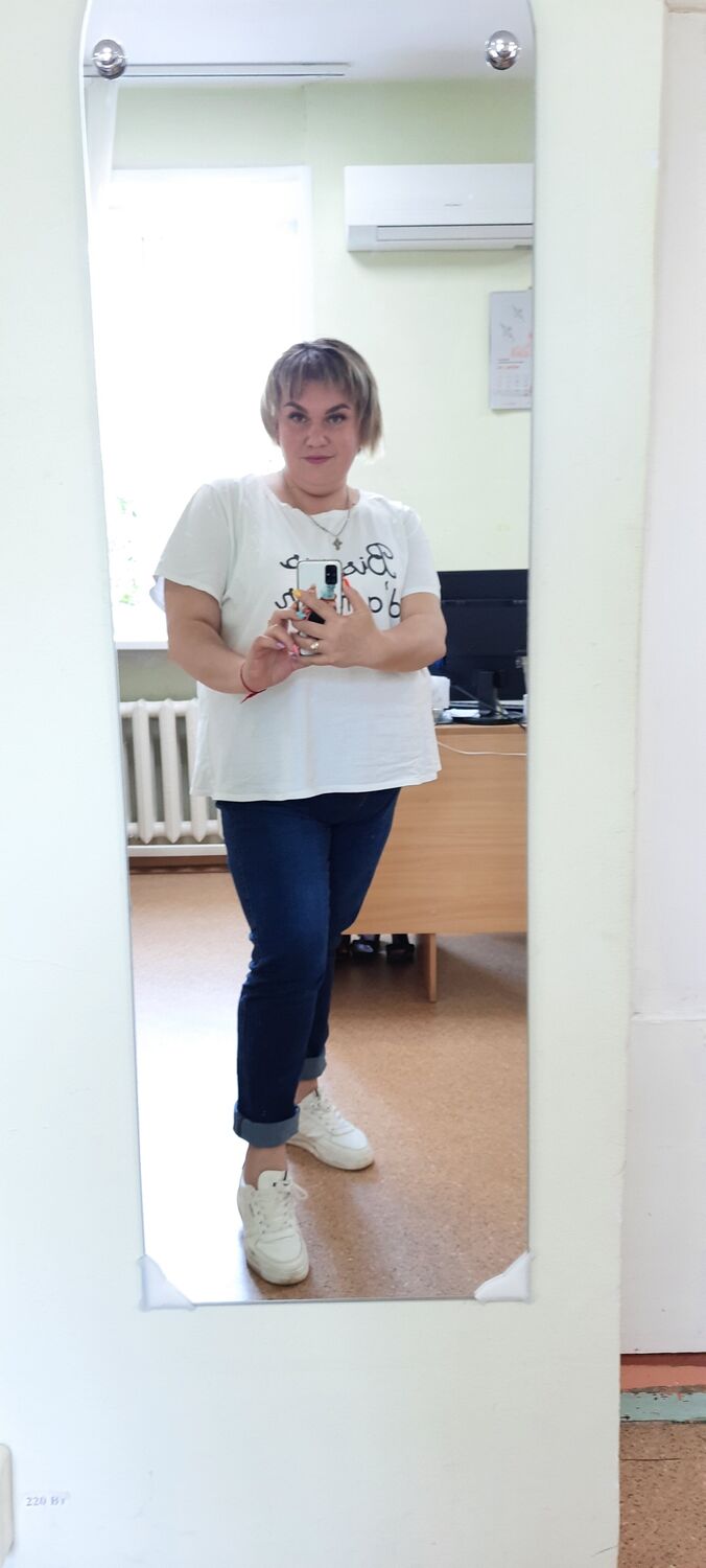  ,   Merelin, 39 ,   ,   , c 