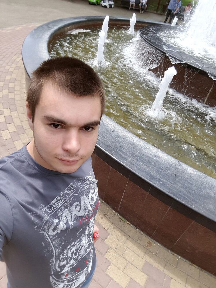  18858269  , 30 ,    