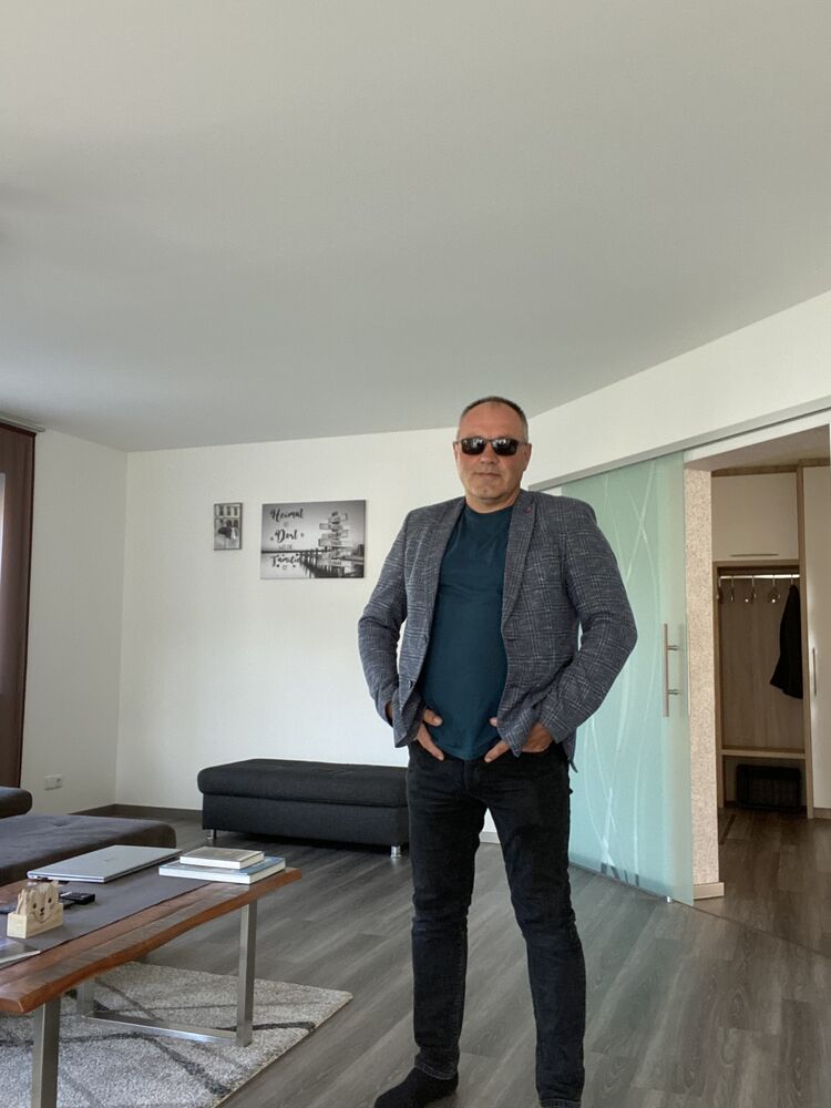  Frankfurt am Main,   , 50 ,   ,   , c 