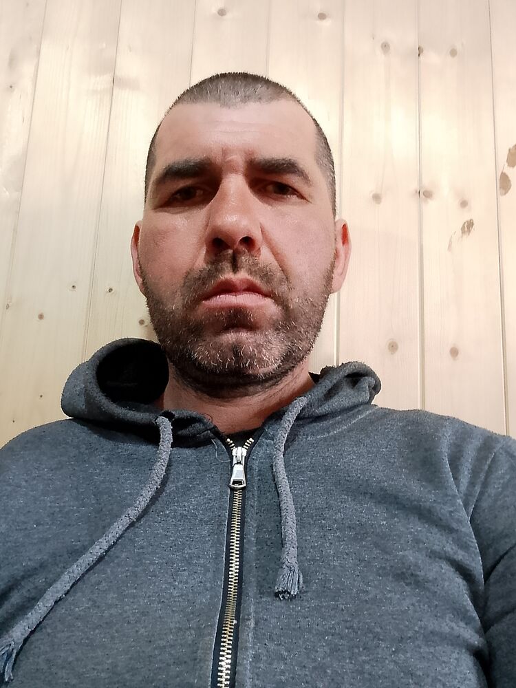  42353089  , 40 ,    