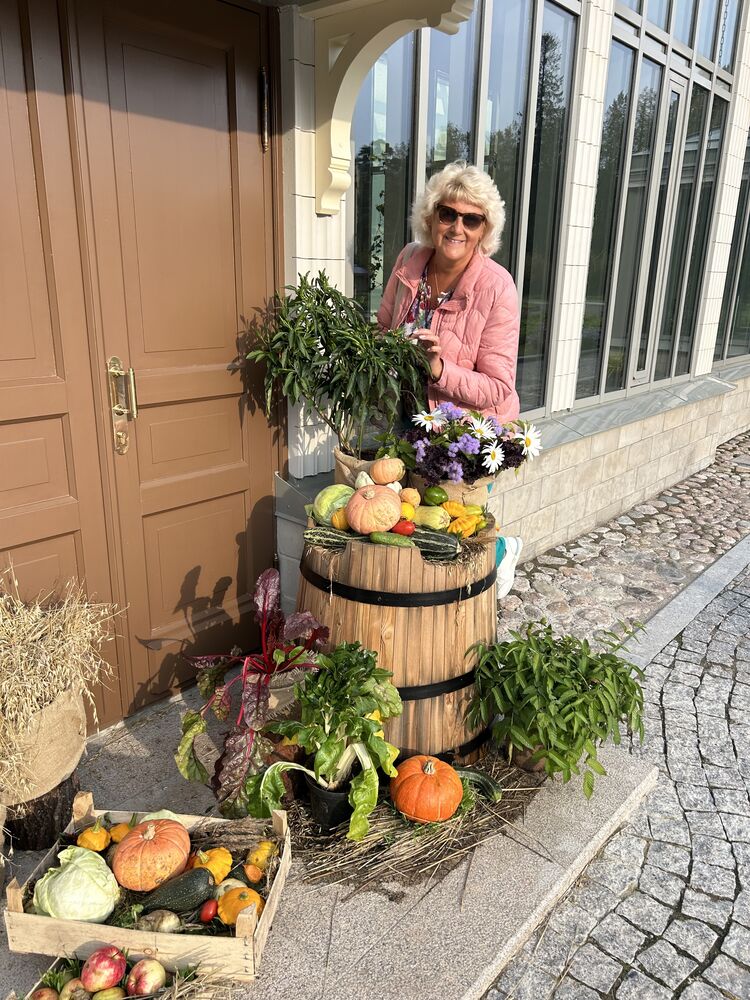  -,   Svetlana, 59 ,   ,   