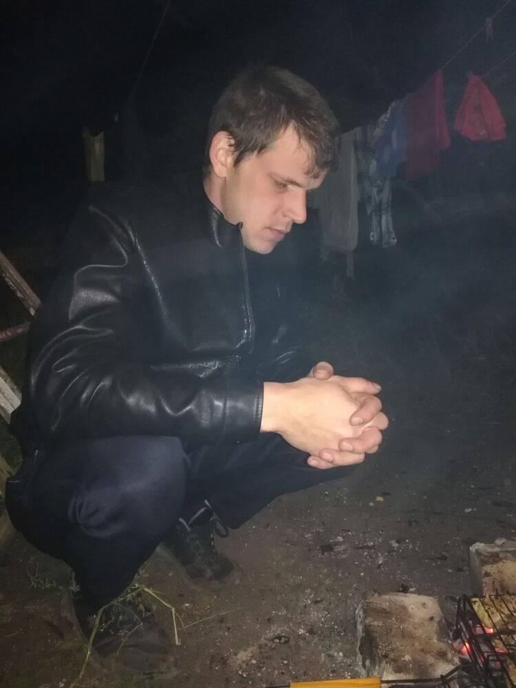  ,   Artem, 37 ,  