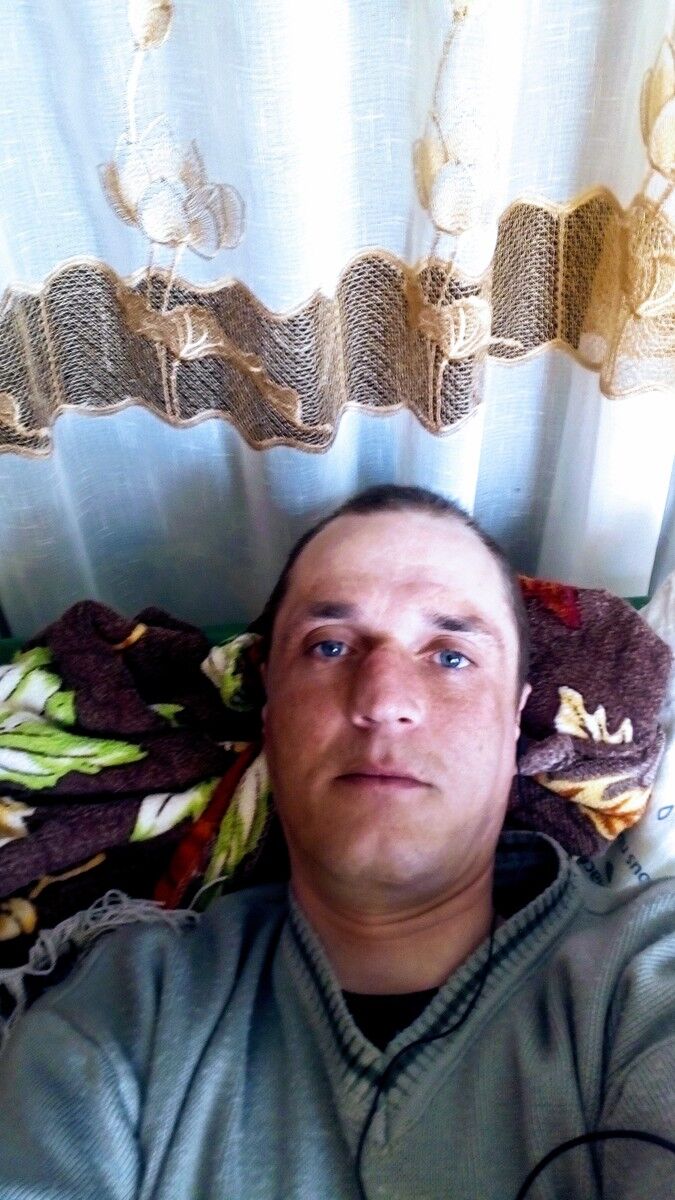  11943429  Andrei, 45 ,    