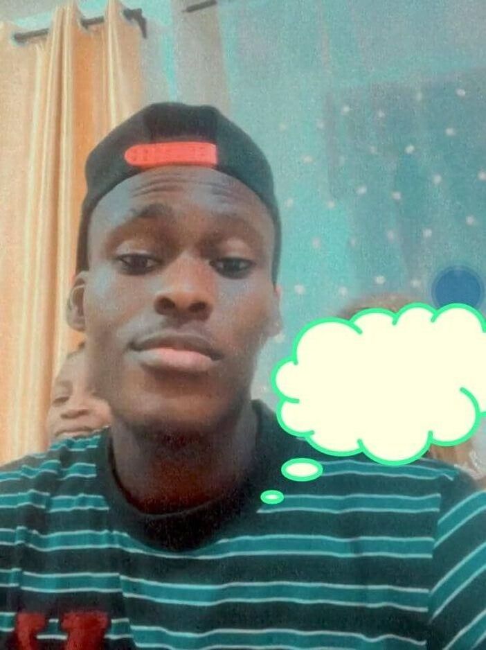 Awka,   Honest Gee, 22 ,     , c , 