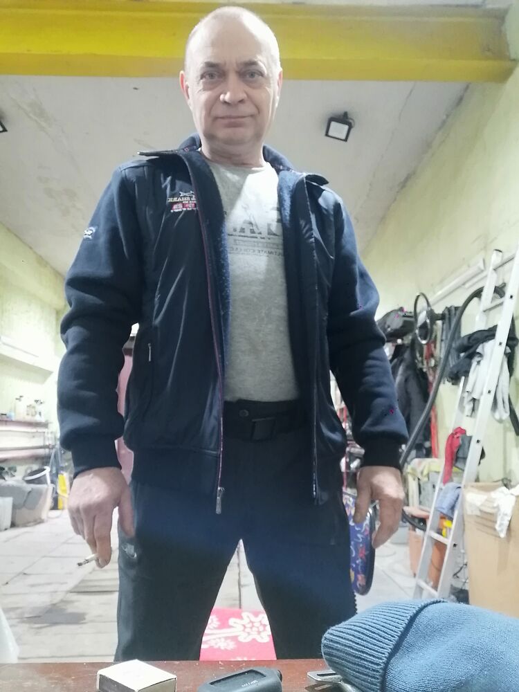  54100889  , 49 ,    