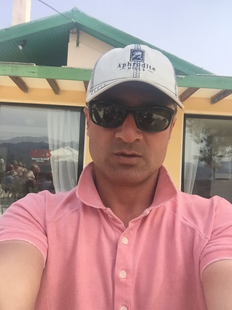  15479389  BAMBO, 37 ,    Limassol