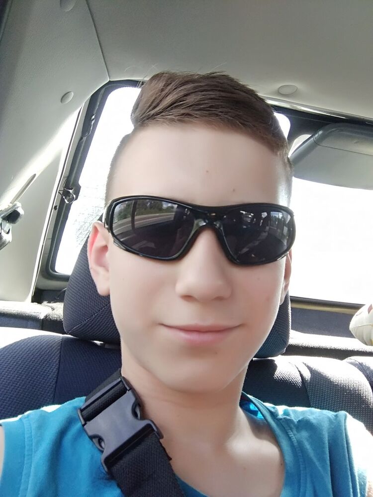  ,   Artemi, 25 ,   ,   , c 