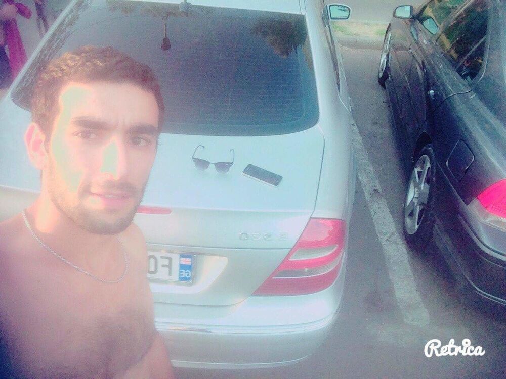  18930259  Rasim, 32 ,    