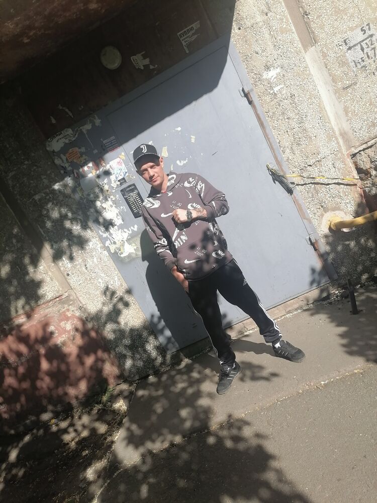  23108939  , 33 ,    