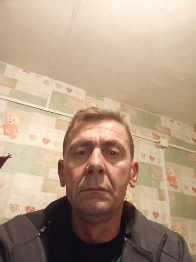  54288259  Saha, 44 ,    